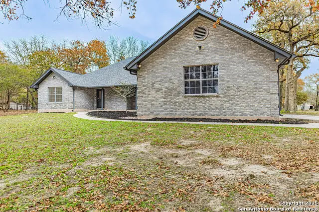 380 Bear Ridge, La Vernia, TX 78121 - Image #1