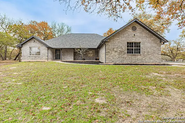 380 Bear Ridge, La Vernia, TX 78121 - Image #3
