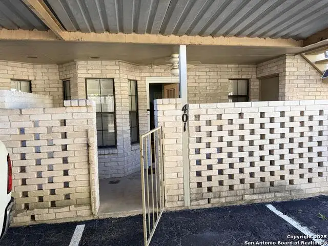 8415 Fredericksburg #401, San Antonio, TX 78229 - Image #2