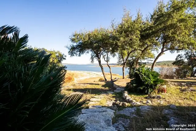 884 Lakebreeze, Canyon Lake, TX 78133 - Image #3