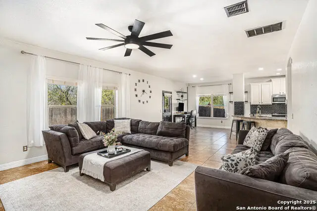 1307 Alaskan Wolf, San Antonio, TX 78245 - Image #3