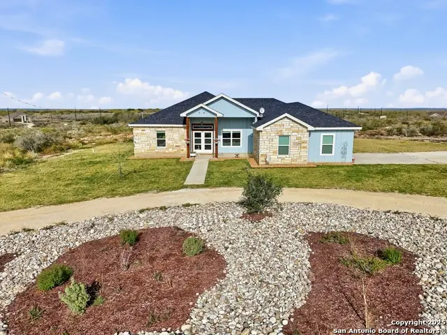 59 Greystone Hills, Uvalde, TX 78801 - Image #2