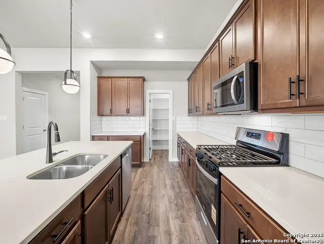 7035 Comanche Cave, San Antonio, TX 78233 - Image #2