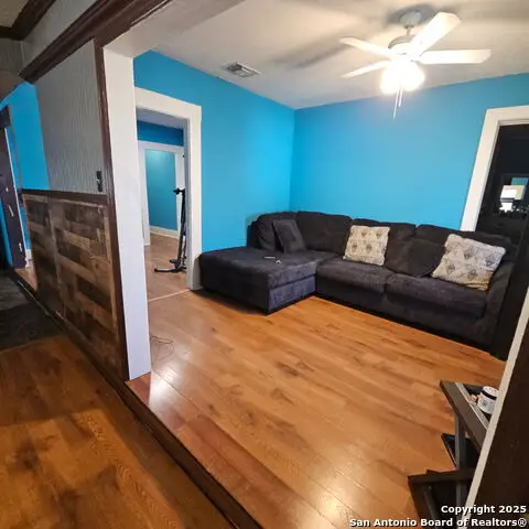 2006 Virginia, San Antonio, TX 78203 - #3