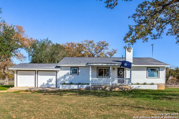 1646 County Road 438, Stockdale, TX 78160