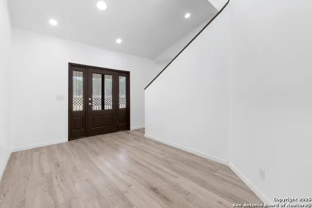 323 Lakeside, Lakehills, TX 78063 - #2