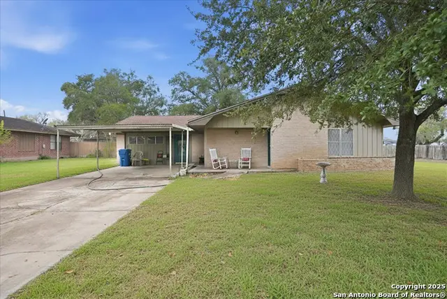 1000 Austin St., George West, TX 78022 - #1