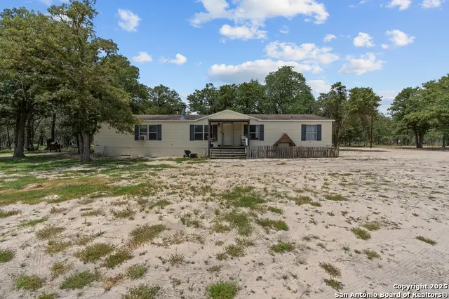 129 Kothmann Rd, La Vernia, TX 78121 - Image #2