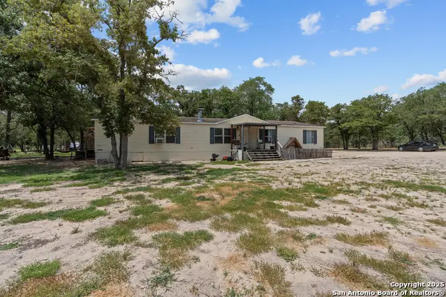 129 Kothmann Rd, La Vernia, TX 78121 - Image #3