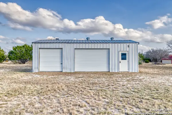 41 N River View Road, Camp Wood, TX 78833