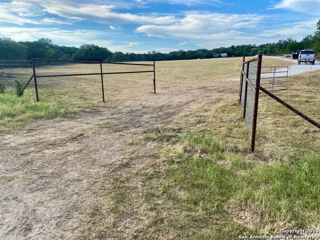 1400 Knoll Schwope, Spring Branch, TX 78070 - Image #3