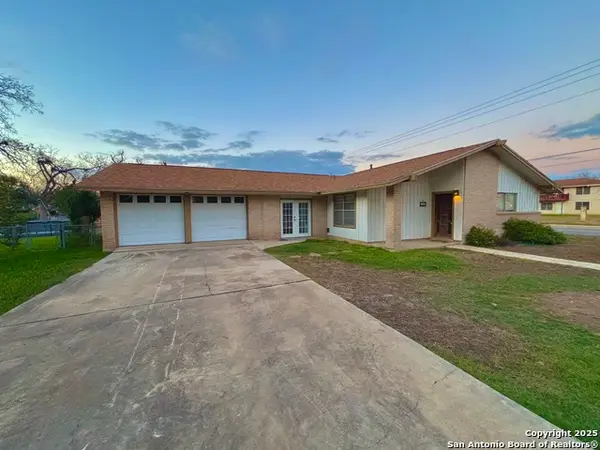 738 Airline, Uvalde, TX 78801