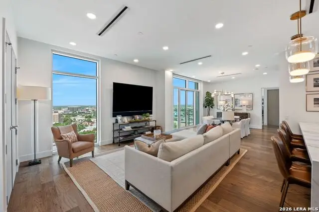 123 Lexington #APT 1410, San Antonio, TX 78205 - #3