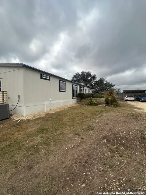1253 Cr 428, Uvalde, TX 78801 - Image #3
