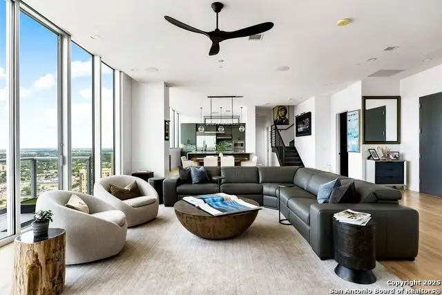 610 E Market #3304, San Antonio, TX 78205 - Image #2