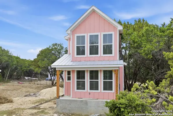 489 Scenic, Bandera, TX 78003