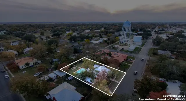 805 20th, Hondo, TX 78861 - #3