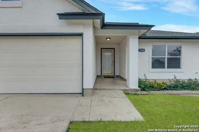 7906 Swindow Circle, Converse, TX 78109 - Image #3