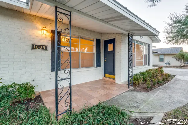 1005 E Blanco, Boerne, TX 78006 - Image #1