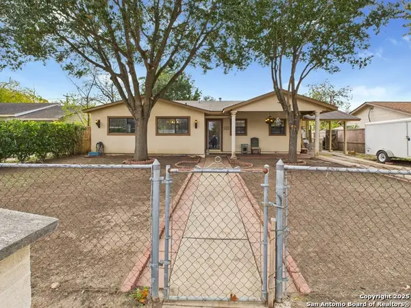 5530 Knoll Krest, San Antonio, TX 78242