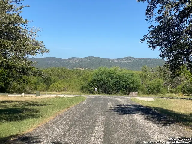 935 Ridge Loop, Rio Frio, TX 78879 - Image #2