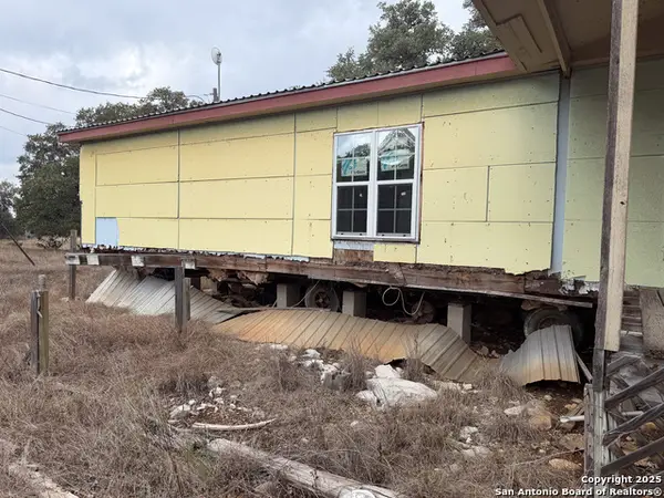 473 Mills, Pipe Creek, TX 78063