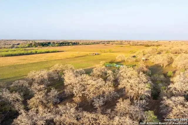 371 Batey Rd, Seguin, TX 78155 - Image #2