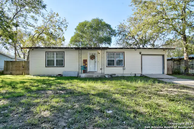 714 S Milam, Seguin, TX 78155 - Image #1