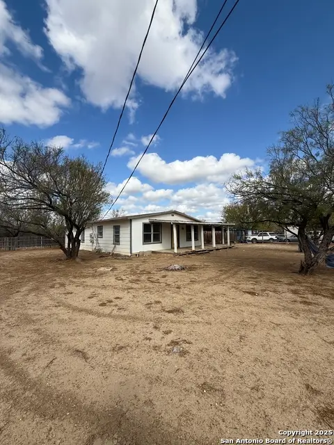 279 Cenizo, Carrizo Springs, TX 78834 - Image #2