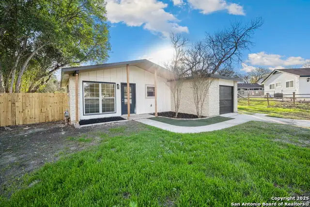 7602 Strolling, Live Oak, TX 78233 - Image #3