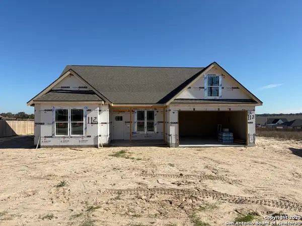 112 Oakmont Lane, La Vernia, TX 78121