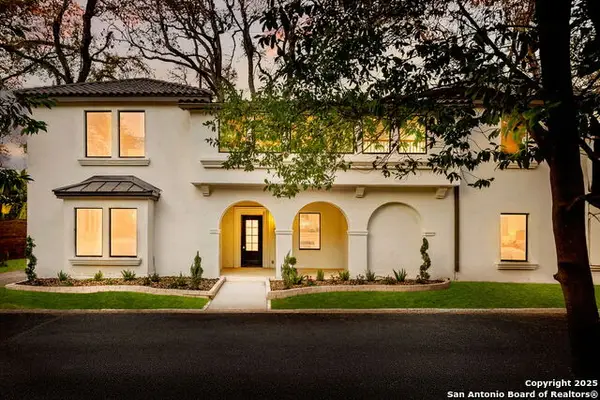 417 E Hildebrand, San Antonio, TX 78212