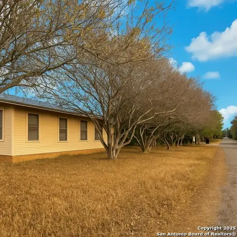 504 N Cedar, Pearsall, TX 78061 - Image #2