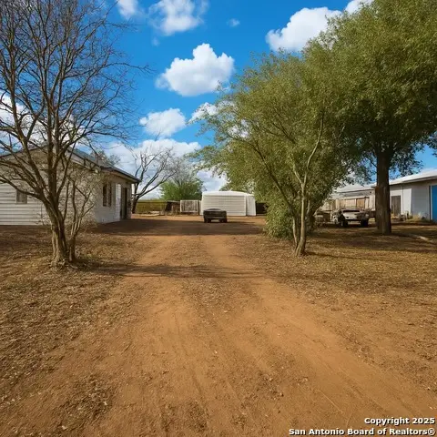 504 N Cedar, Pearsall, TX 78061 - Image #3