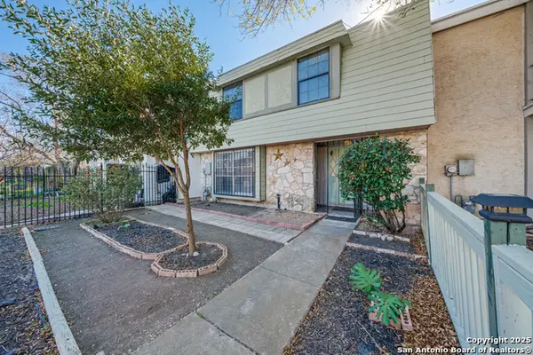 6814 Neston Dr, San Antonio, TX 78239