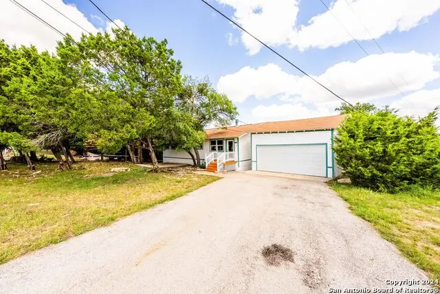 2792 Woodcrest, Canyon Lake, TX 78133 - Image #2