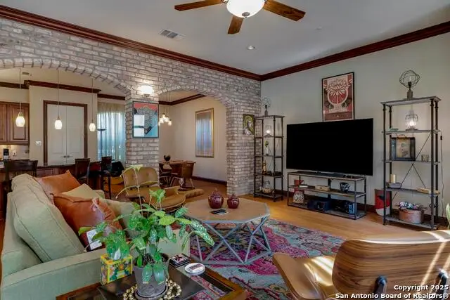 1202 S Flores #104, San Antonio, TX 78204 - #1