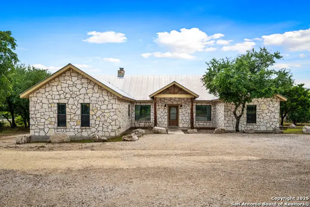 72 Mountain Laurel, Concan, TX 78838 - Image #1