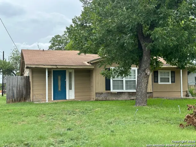 423 Burton Ave, San Antonio, TX 78221 - Image #2