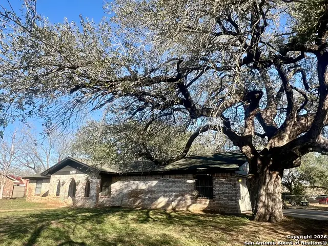 215 Lantana, Pleasanton, TX 78064 - Image #3