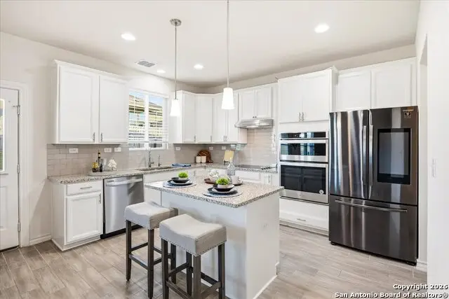 631 Ridgehorn Dr, New Braunfels, TX 78130 - Image #3