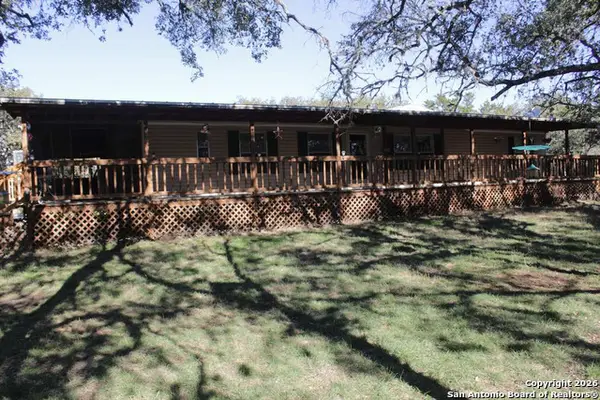 317 Swayze Road, Utopia, TX 78884