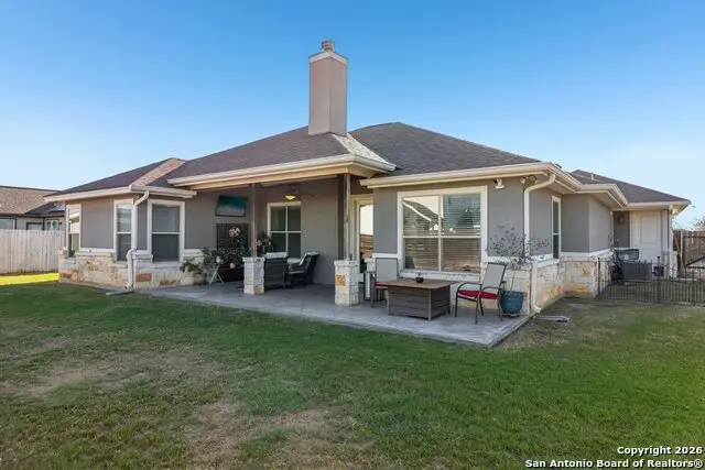 132 Fairway Dr, Floresville, TX 78114 - Image #3