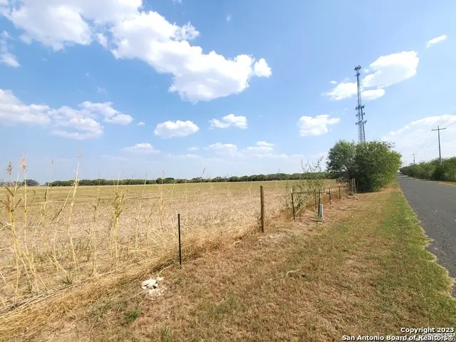18996 Frank Hoffman Rd, Von Ormy, TX 78073 - Image #3