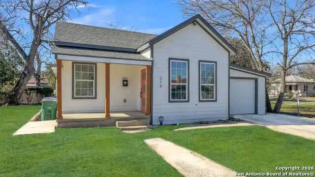 219 Saint James, San Antonio, TX 78202 - Image #1