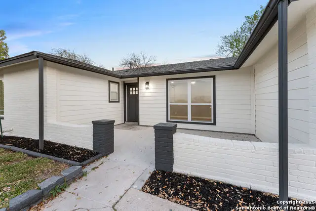 438 Scotty Dr, San Antonio, TX 78227 - Image #2