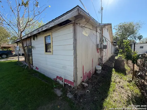 206 Caddo, San Antonio, TX 78211