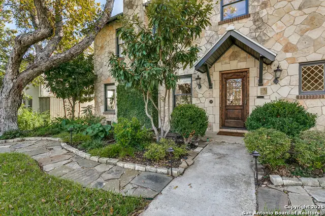 430 Thelma Dr., Olmos Park, TX 78212 - Image #3