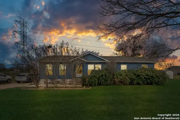 2760 Pioneer Rd, Marion, TX 78124