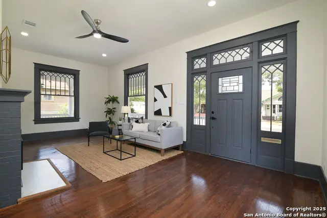 207 Loretta Pl, San Antonio, TX 78210 - Image #1